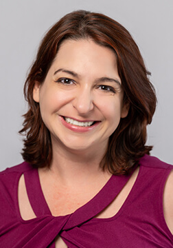 Tabby Vos headshot