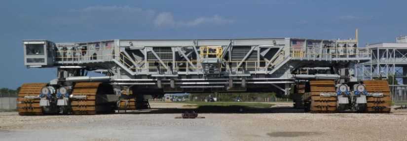 An image of the NASA crawler